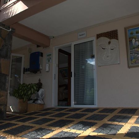Sunset Villa La Gaulette Exterior foto