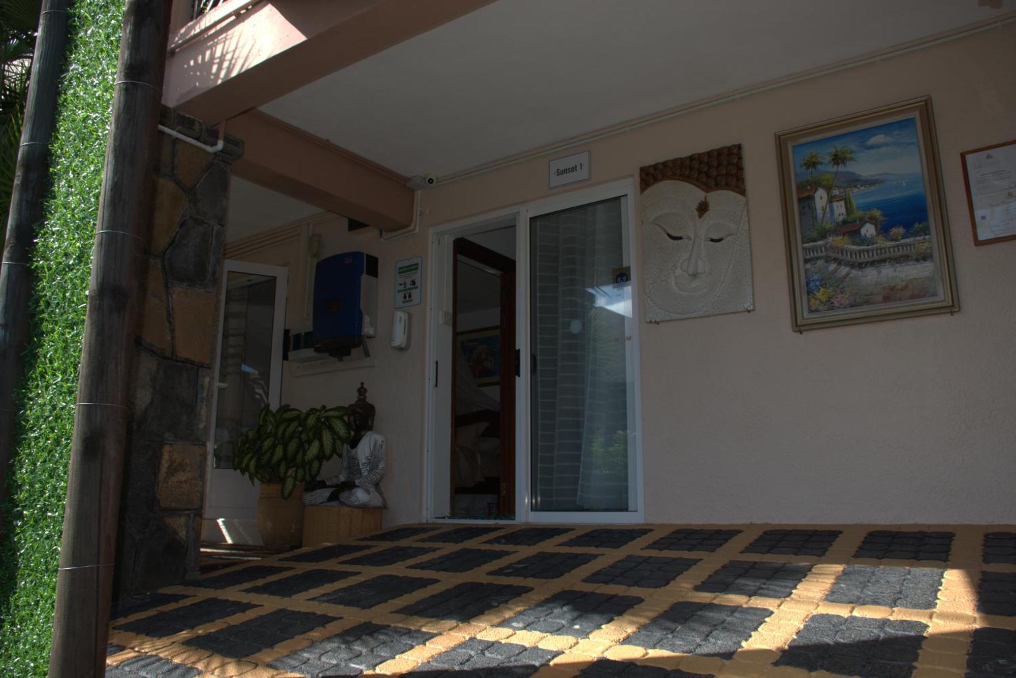 Sunset Villa La Gaulette Exterior foto